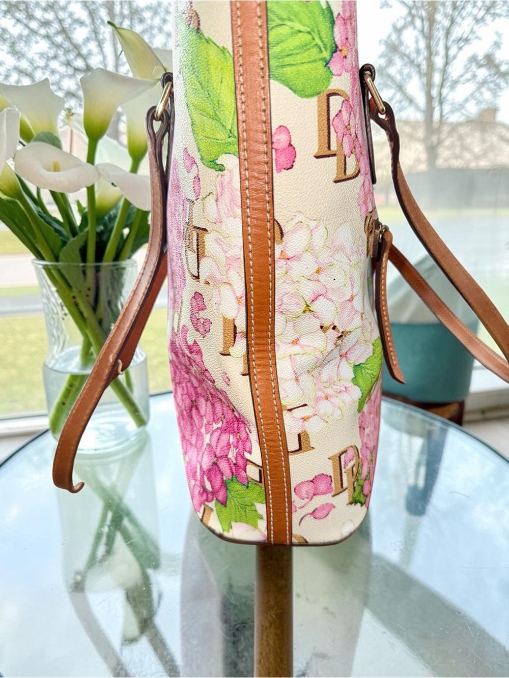 Dooney & Bourke EUC Floral Hydrangea Tote in Pink, Blue and Brown - Picture 6 of 14